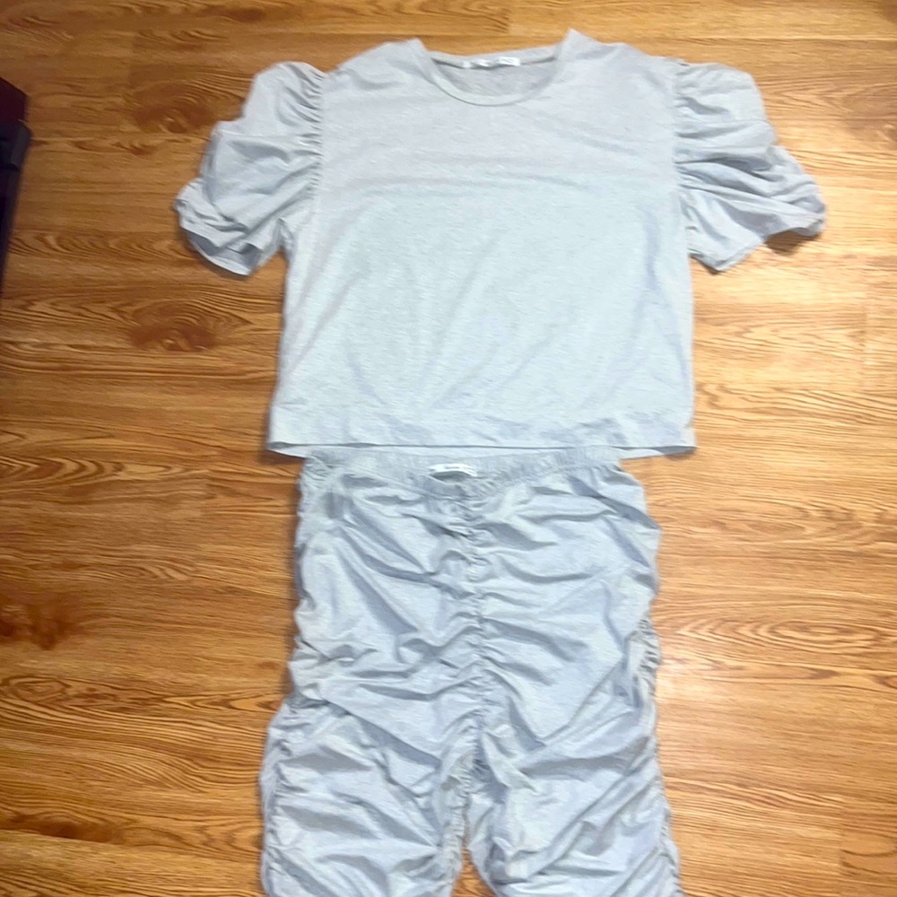 2piece ruched workout set shirt and capris  3x